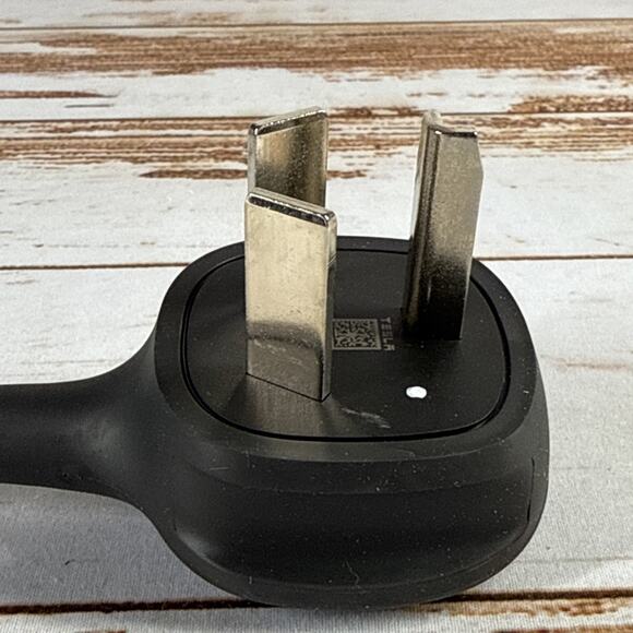 TESLA Charging Adapter Nema 14-30 Generation 2 1104937-00-B - Picture 6 of 7